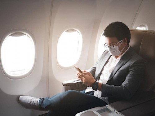 IATA calls for "common sense," urges travellers to wear a face covering