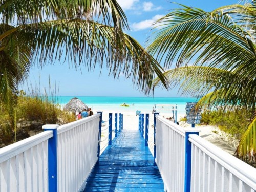 Cuba unrolls COVID-19 testing at hotels in select destinations