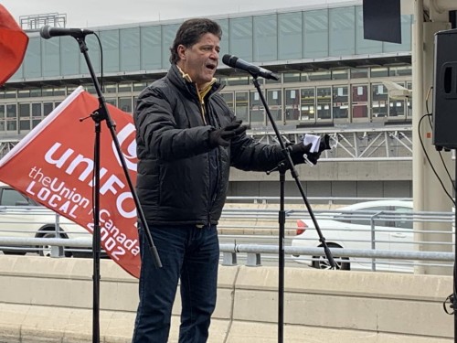 Air Canada cutbacks could have been lessened if Ottawa had a plan: Unifor's Jerry Dias
