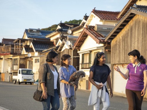 Canadians want future travel dollars to benefit local people, says G Adventures