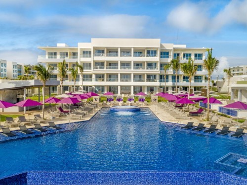 Planet Hollywood Beach Resort Cancun opens doors
