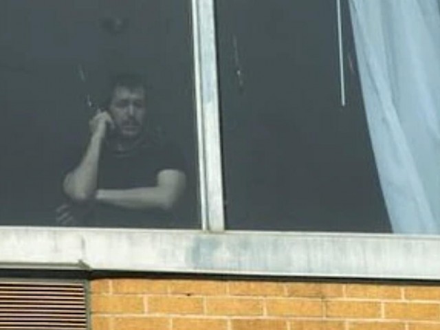 Hotel quarantine: Justice Centre sues federal government for "forcible confinement"