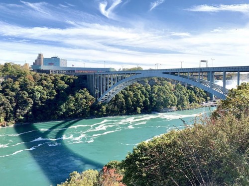 Canadians are worried about allowing U.S. visitors: poll