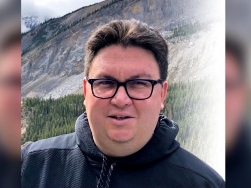 Andrew Gibbons promoted to VP, government relations & regulatory affairs at WestJet