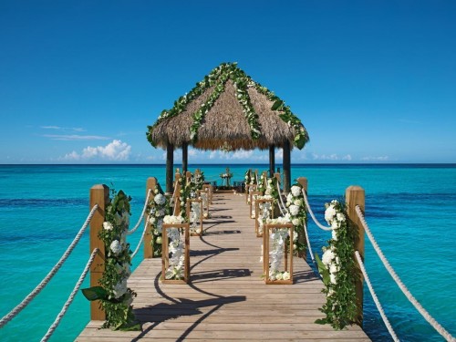 AMResorts hosting virtual wedding expo, live from Mexico, on May 13