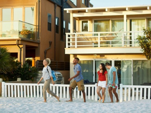 Vrbo’s revamped Premier Host program is now available in Canada