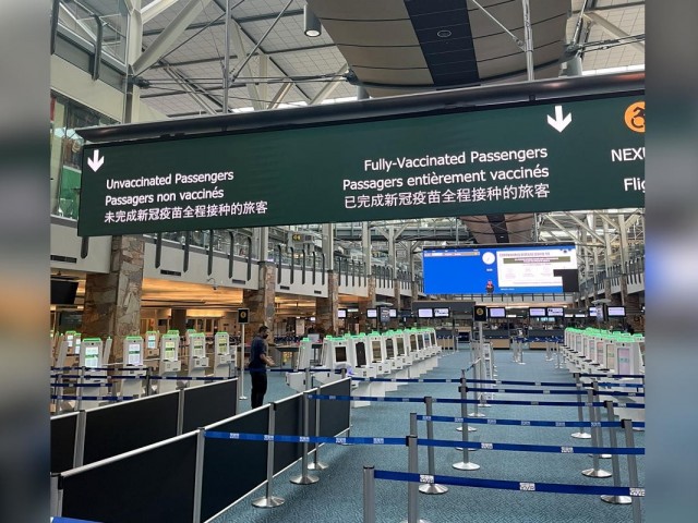 YYZ, YVR introduce separate lines for fully-vaxxed, non-vaxxed passengers