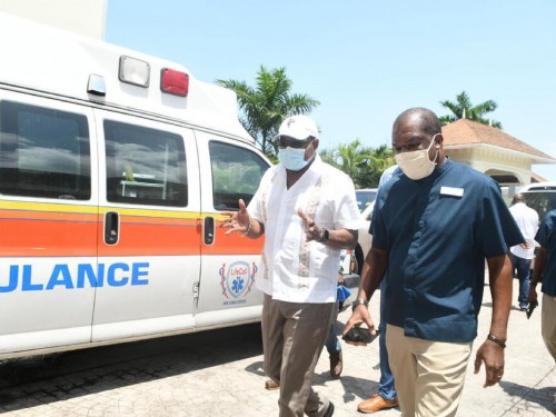 Jamaica launches COVID-19 vaccination program for tourism workers