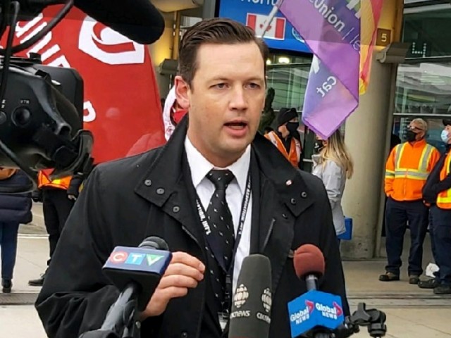 ALPA files unfair labour practice complaint against Cargojet