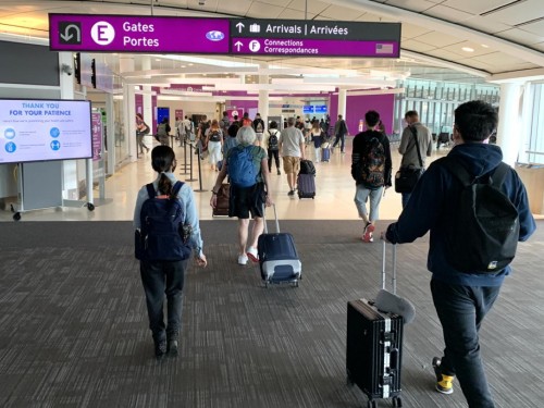 WestJet, Air Canada ask for volunteer help at airports as travel demand rises