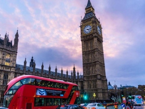 U.K. scraps “traffic light” system, unveils eased rules for fully-vaxxed travellers