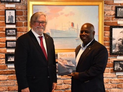 Carnival welcomes Bahamas Prime Minister during Mardi Gras’ stop In Nassau