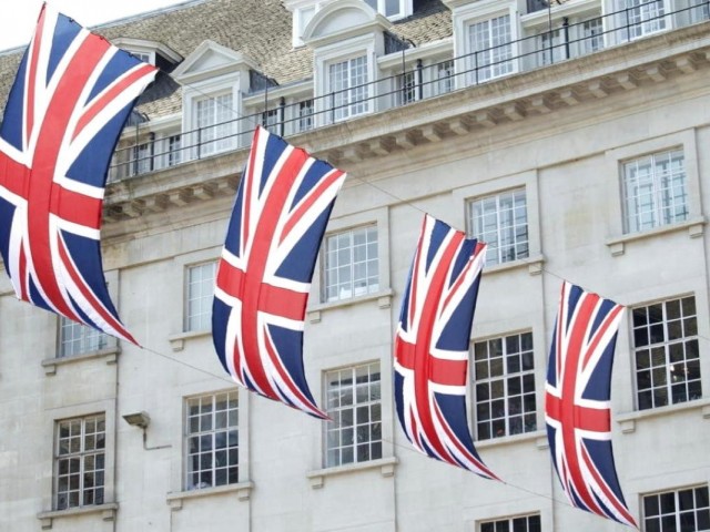 U.K. travel: 48-hour, pre-arrival PCR tests to be required; Nigeria added to red list