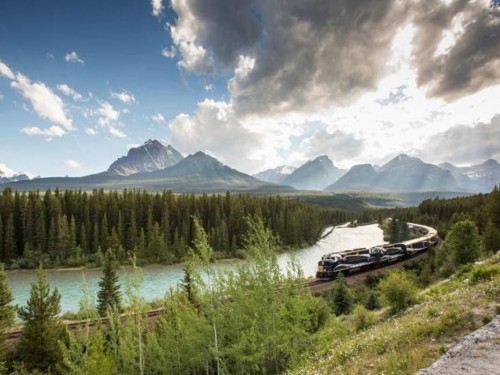 American Queen Voyages partners with Rocky Mountaineer for pre/post rail trips