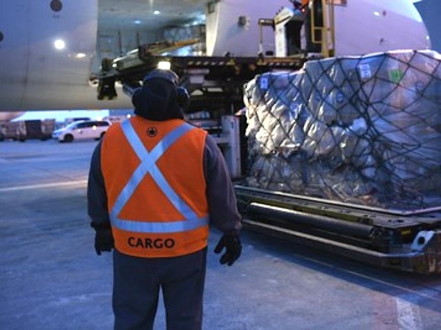 Air Canada, Airlink & Project C.U.R.E. unite to support Ukrainian refugees in Poland