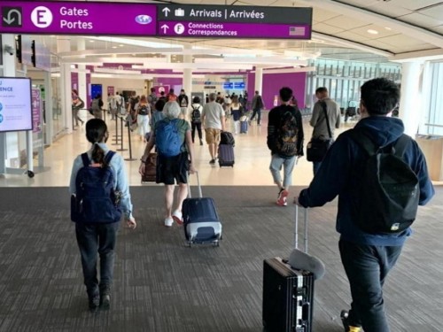 Canada ends pre-entry testing for fully-vaxxed travellers as COVID wave looms