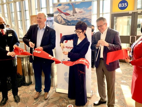 Time to fly: Lynx celebrates inaugural flight from YYC to YVR