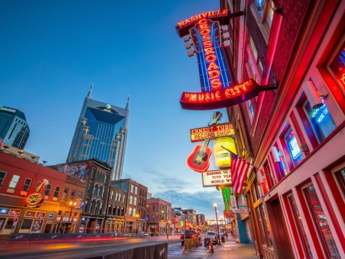 Swoop launches new non-stop service to Nashville
