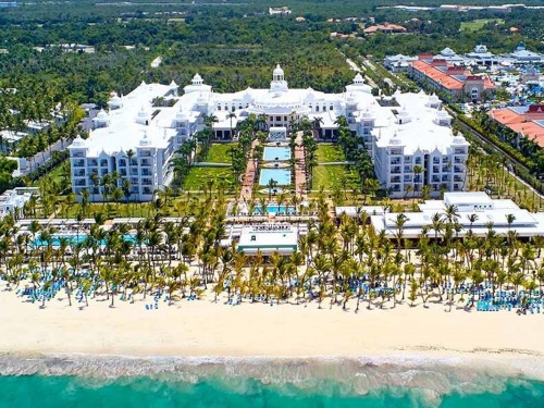 RIU celebrates 25 years in Mexico
