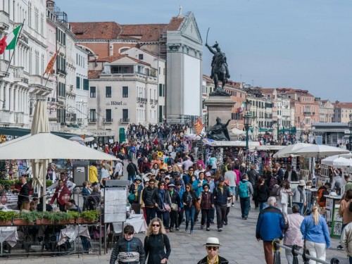 Venice sets date for introduction of ticketing & entry fees to tackle overtourism