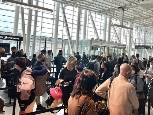 Feds report progress on airport wait times as YYZ ranks worst in world for delays