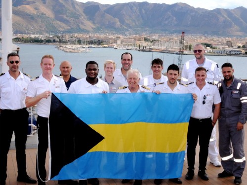 Carnival Luminosa registers with the Bahamas