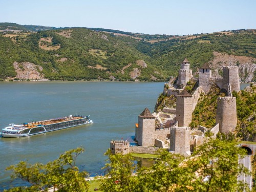 Earn tour conductor credits with AmaWaterways on airfare & land packages