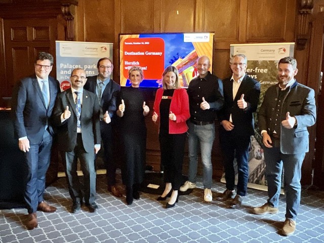 Germany touches down in T.O.: Cdn arrivals up, Christmas markets set to return