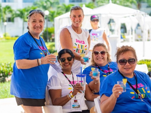 Canadian agents participate in exclusive "Irie Hour" FAM in Jamaica