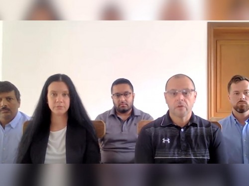 Pivot flight crew detained in Dominican Republic to be freed, CEO says