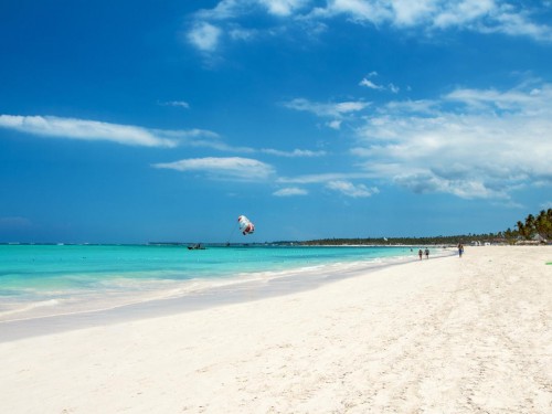 Sunwing restores multiple weekly flights to the tropics from Edmonton