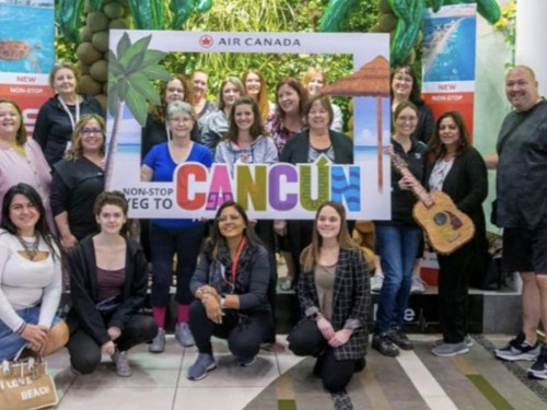ACV hosts agents on FAM to celebrate new Edmonton-Cancun route