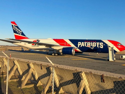Stranded Sunwing customers fly home on New England Patriots’ jet