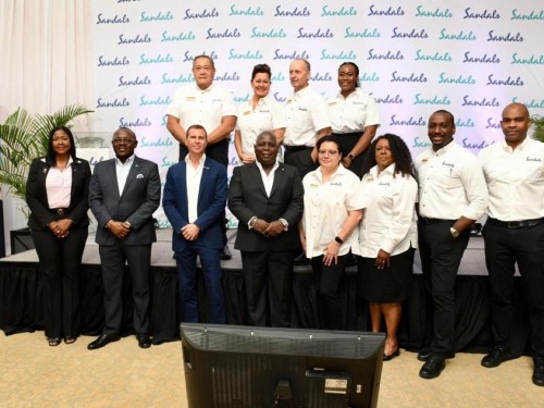 Unique Vacations Canada honoured at Sandals sales summit