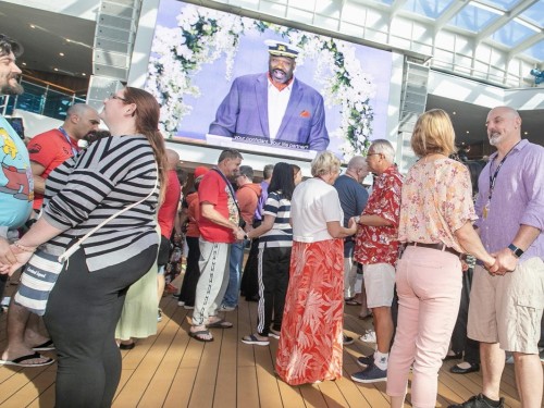 Carnival guests renew vows with Chief Fun Officer Shaquille O'Neal