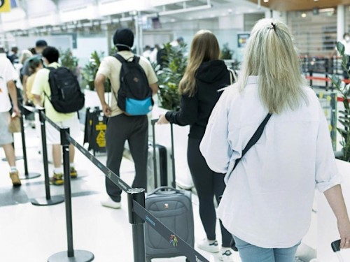 Canadian travellers face rising airport fees as facilities grapple with debt