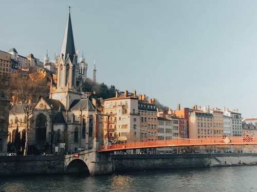 Air Transat to offer Montreal-Lyon flights year-round