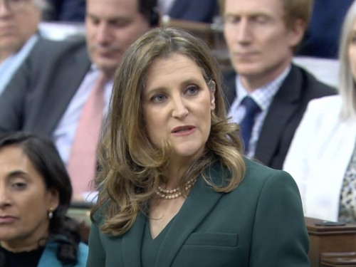 Budget 2023: Billions for improving air travel experience, but no direct support for travel advisors