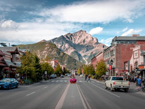 Tourism in Canada rose in 2022, but it's still short of pre-COVID years: StatCan