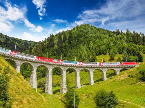 Railbookers’ new itinerary explores 5 cities over 13 days on 4 train routes