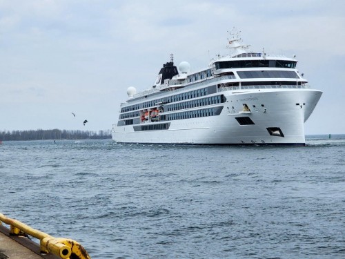 Viking Octantis arrives in Toronto, kicking off city’s cruise season