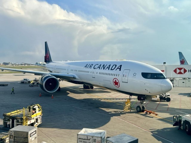 Air Canada raises earnings outlook amid strong demand, lower fuel prices