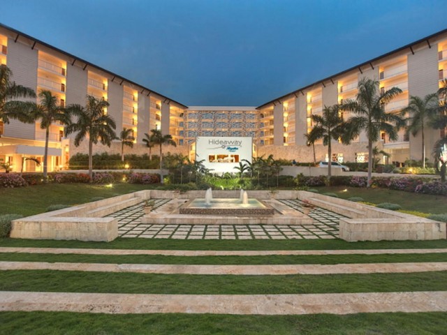 Hideaway at Royalton Blue Waters opens books ahead of Nov. launch