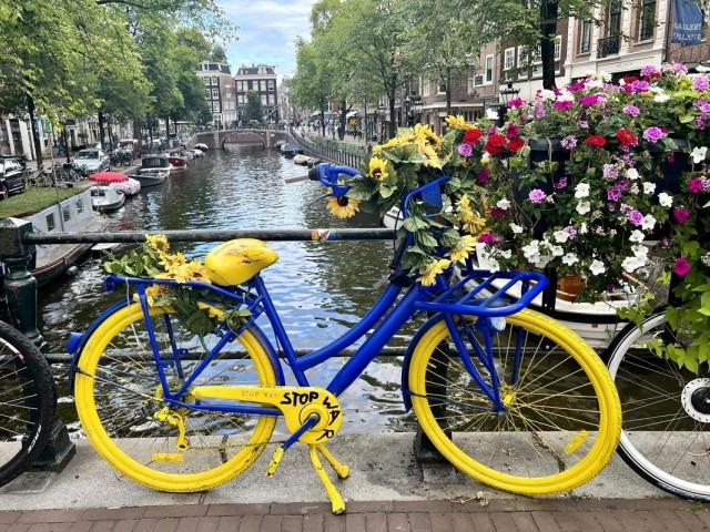 Amsterdam votes to relocate cruise terminal to combat tourist crowds