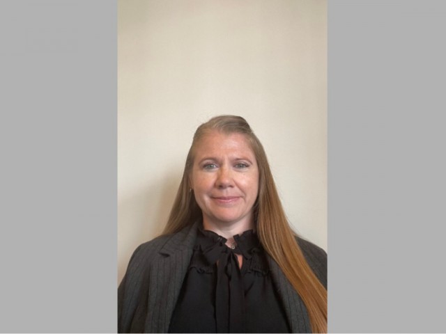 Clare Burke joins TRAVELSAVERS CANADA as manager of marketing