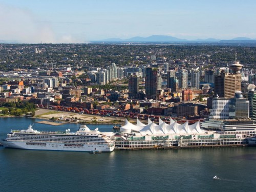 B.C. long weekend: 50,000 cruise passengers at Canada Place terminal