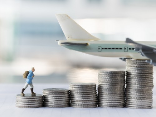 Canadians will incur debt, reduce grocery bills in order to travel: survey