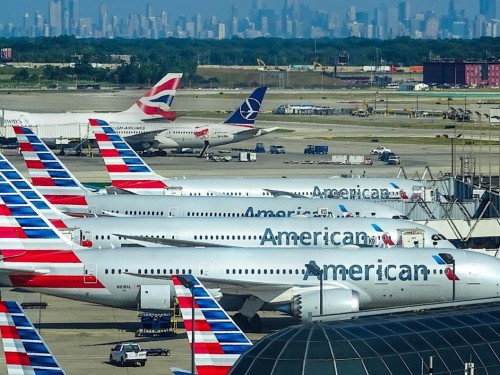 U.S. government shutdown averted, air travel safe for now