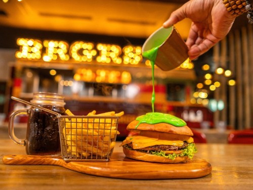 Nickelodeon Resorts debuts first-ever "Food & Slime Festival"