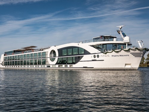 Riviera opens 2025 river cruises with discounts, trade incentives